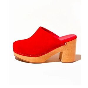 NIB Charlotte Stone Marlo Clogs in Pimento!